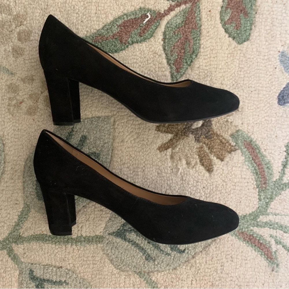 Easy Spirit Black Suede Heels
